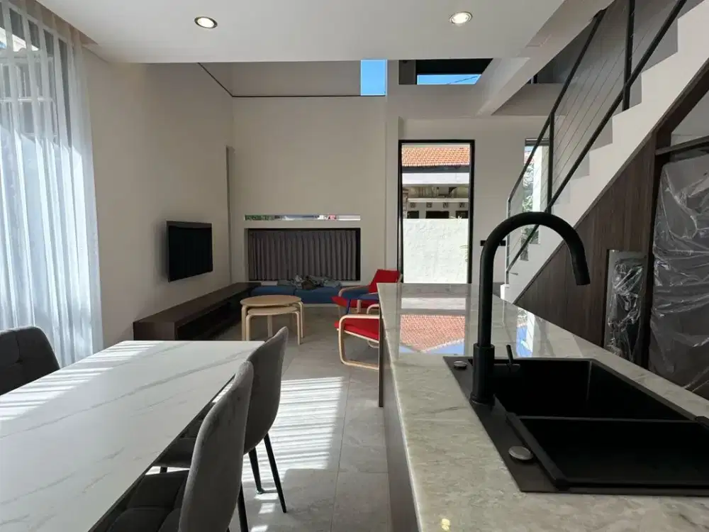 Fully Furnished Villa Di Green Kori Kerobokan Dekat Pantai Batu Belig