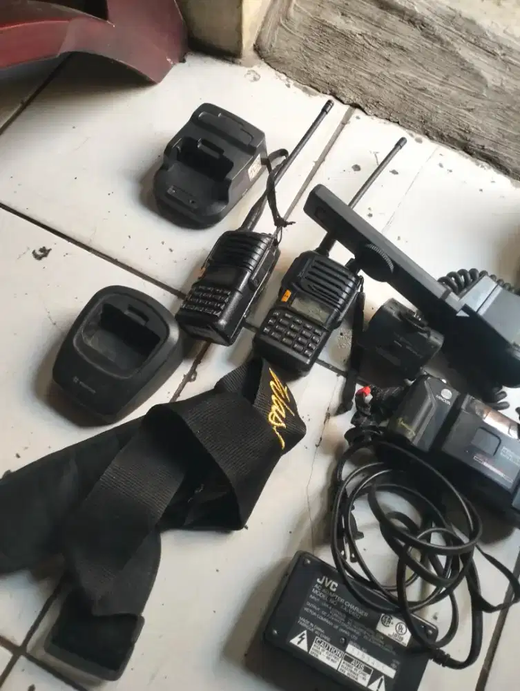 JUAL BELI BARANG BEKAS ANTIK DAN BORONG GUDANG ANDA