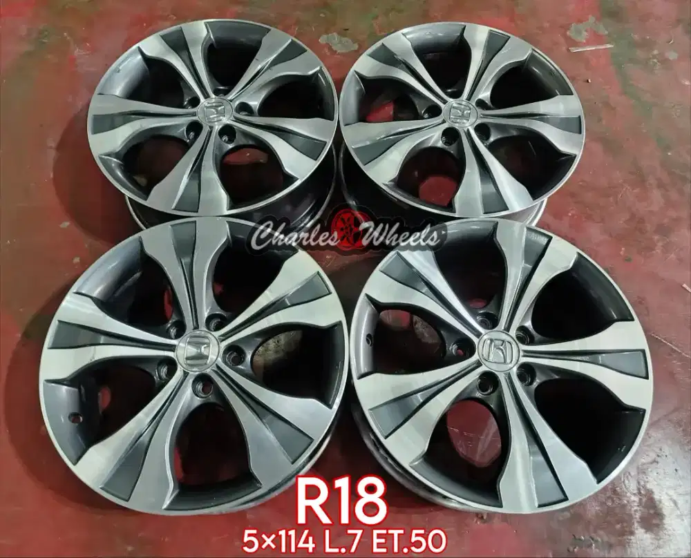 Jual velg oem crv r18 5x114,3 hrv brv innova rush dll