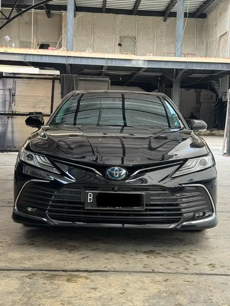 Toyota camry hybrid 2021 pakaian 2022 facelift harga cash termurah