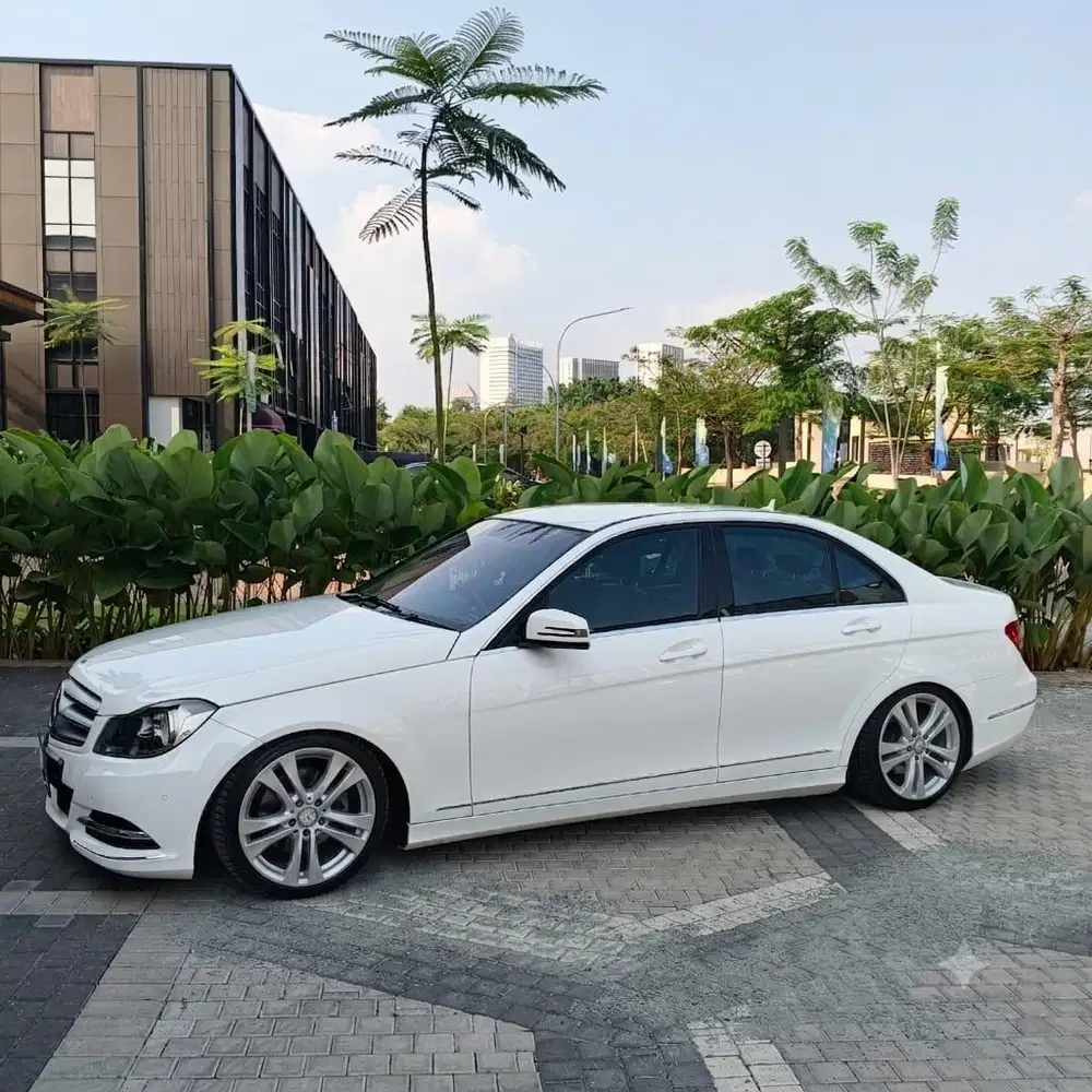 Mercedes Benz C200 CGI
