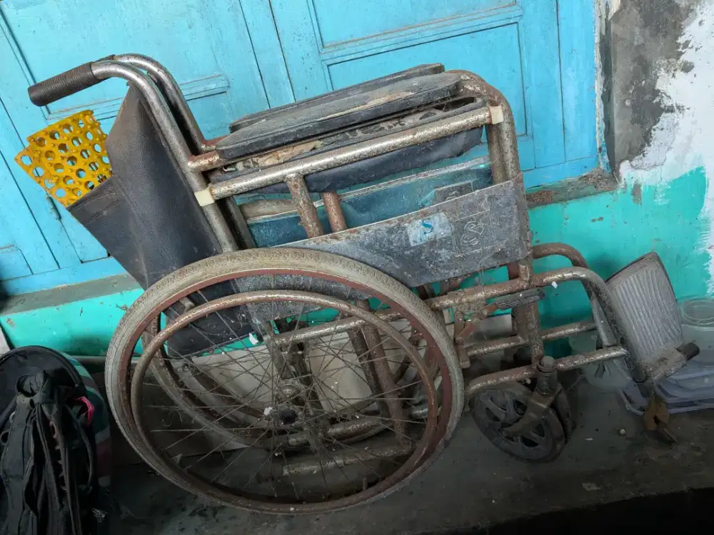 Kursi roda bekas masih bagus