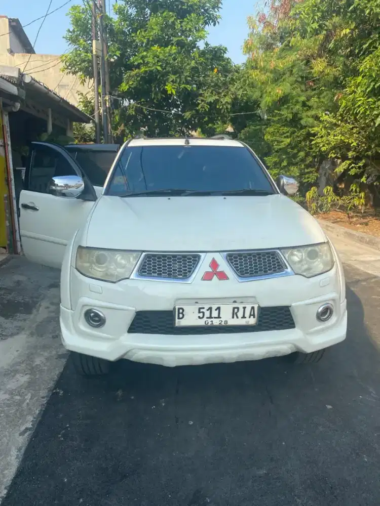 Bismillah Dijual Mobil Pajero Dakkar 2012