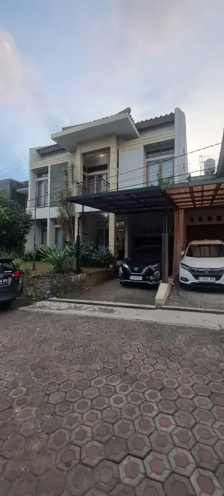 Rumah Lux kawasan sejuk di awiligar cigadung lingkungan nyaman