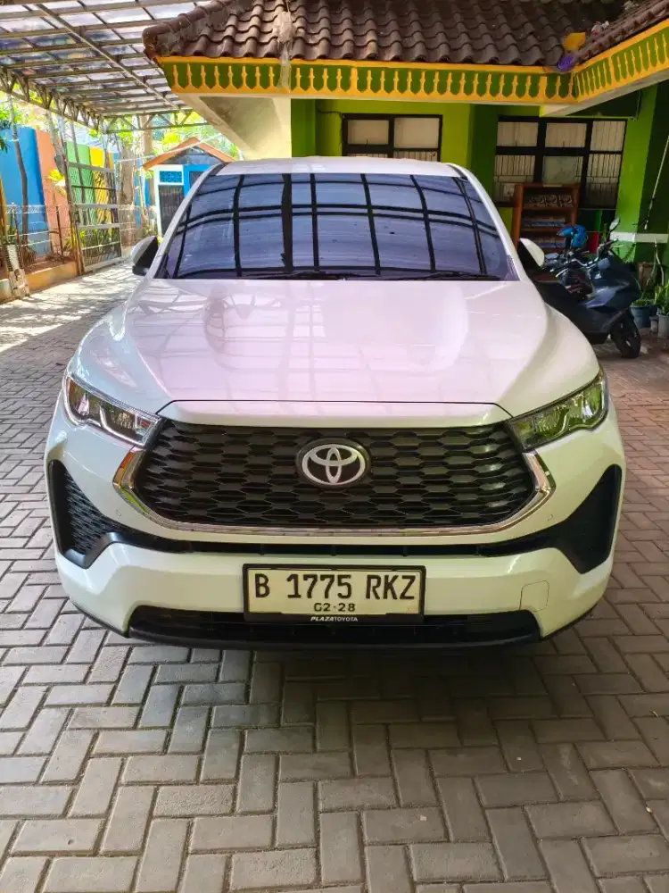 Toyota Innova Zenix 2.0 V CVT 2023