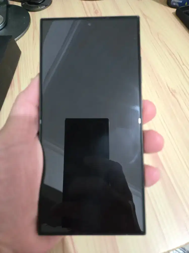 Samsung S24 Ultra Black-256Gb, istimewa