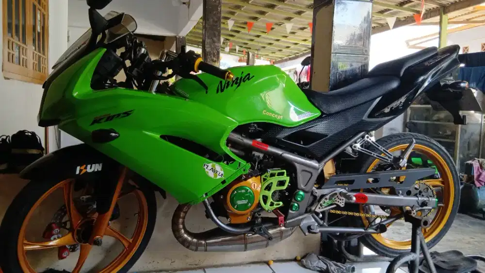 Jual kawasaki ninja rr new joss