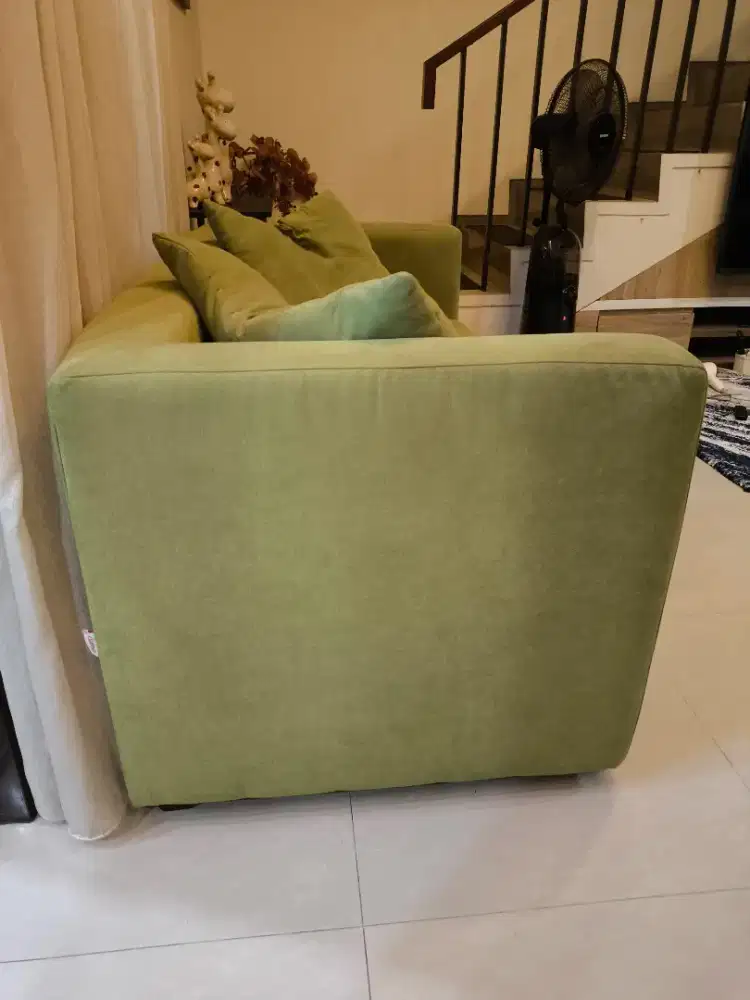 SELMA VEGA SOFA TIDUR FABRIC HIJAU PRELOVED
