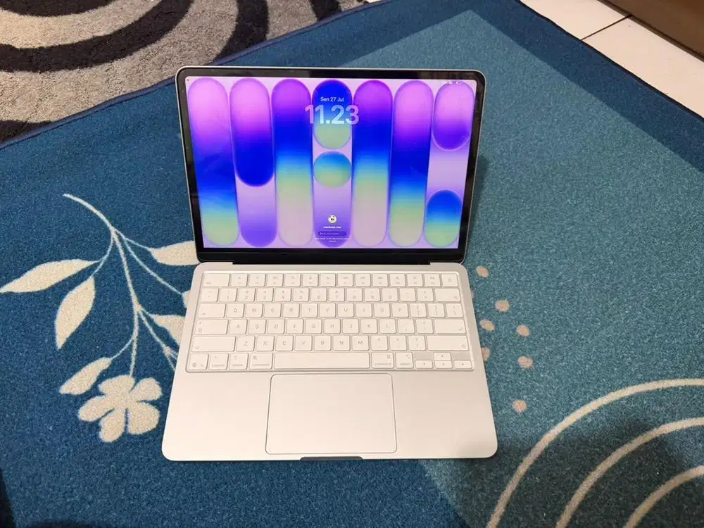 Macbook neo A18 8/256gb mulus 1000% seperti baru batangan
