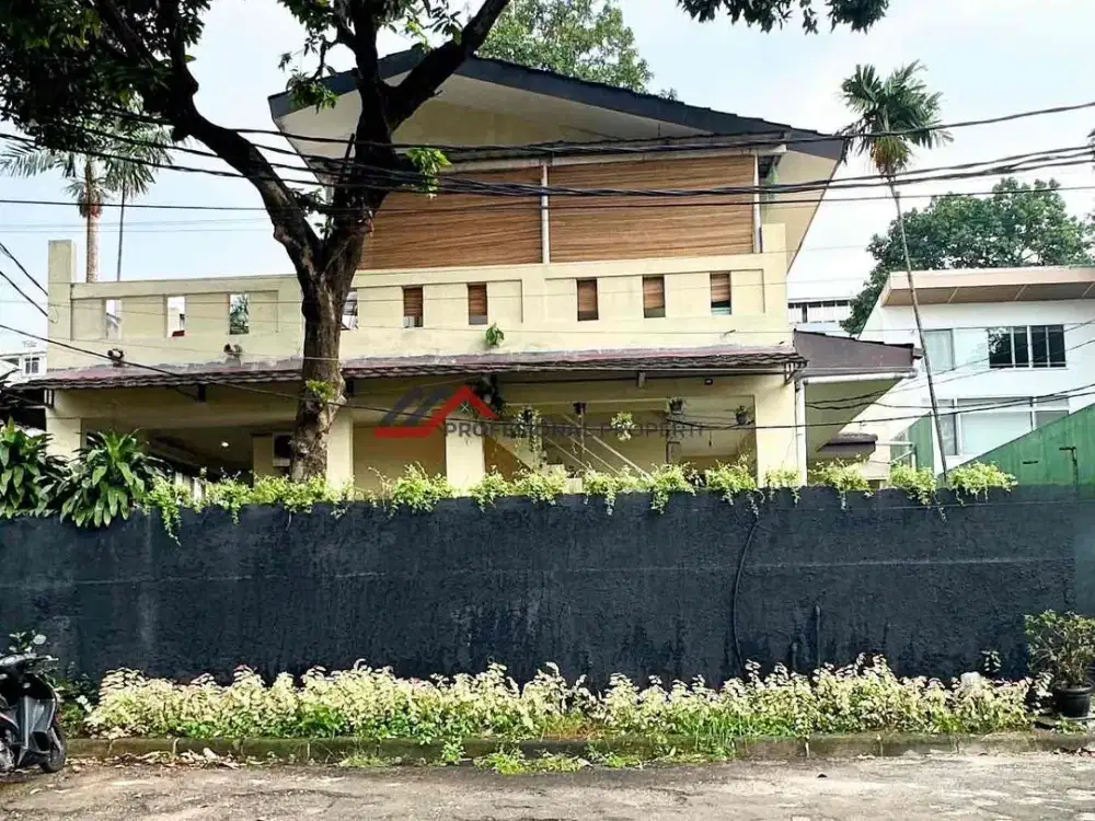 Rumah Kokoh Terawat Dalam Komplek Harga Di Bawah NJOP