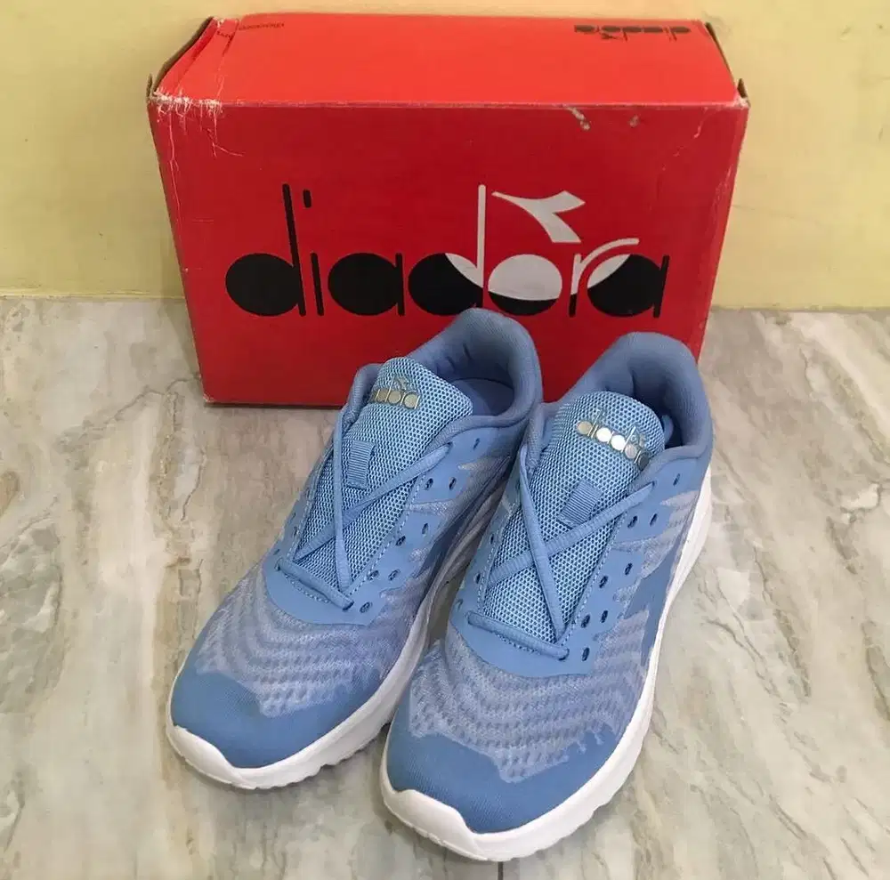 Diadora Connelo | 39
