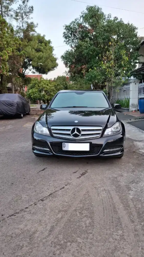 Mercedes Benz C200 Avantgarde 2013 W204