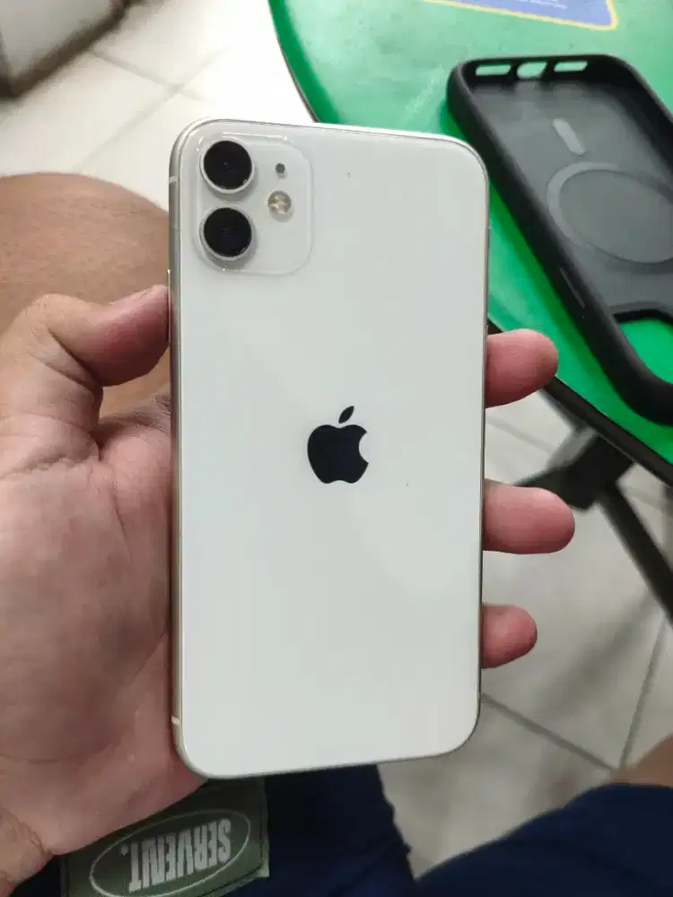 iPhone 11 64GB iBox
