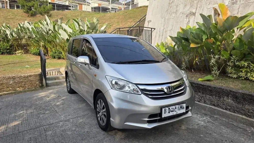 Honda Freed SD 2013