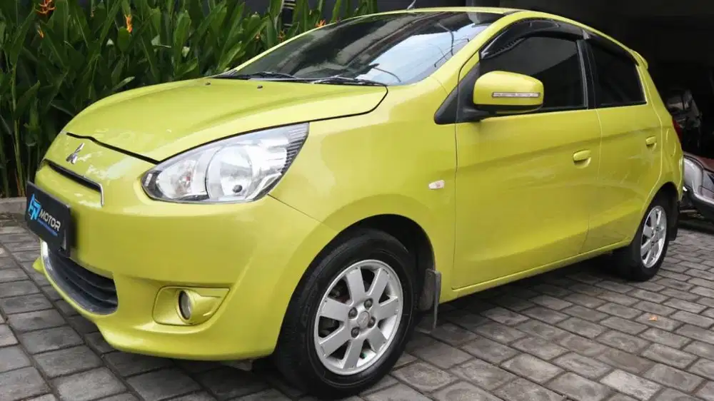 Di Jual Mirage Type GLX 1.2 MT Kuning Metalik