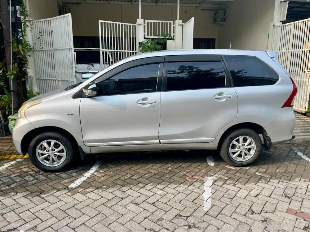 DIJUAL MOBIL BEKAS URGENT!! TOYOTA NEW AVANZA 1.3 G 2012 - AUTOMATIC