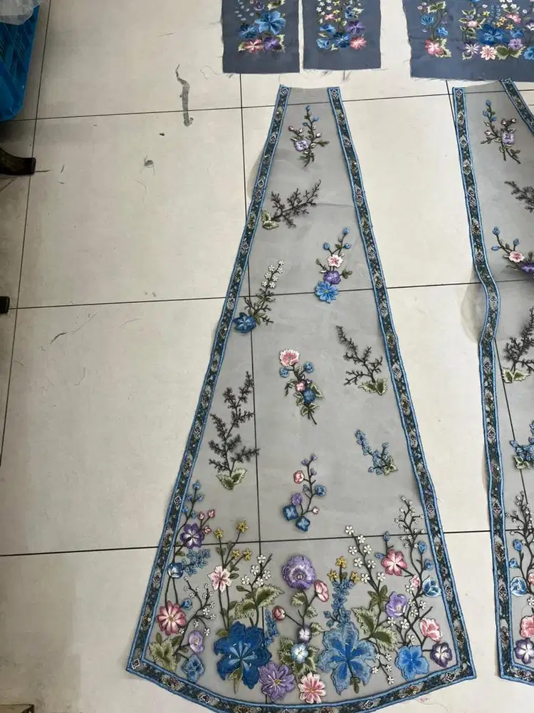Dibutuhkan Tukang Bordir Halus Gaun Pesta