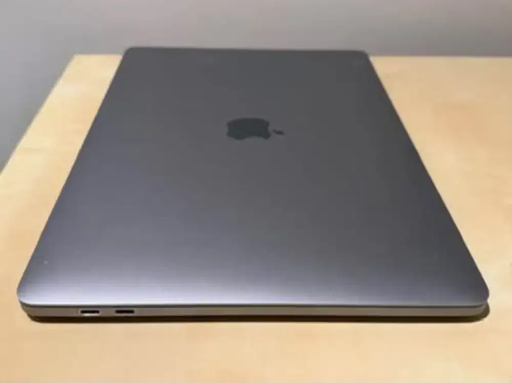 Macbook Pro 13 inch 2019
