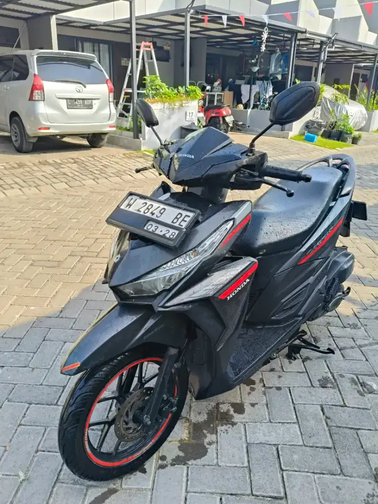 HONDA VARIO 125 Bekas Hitam