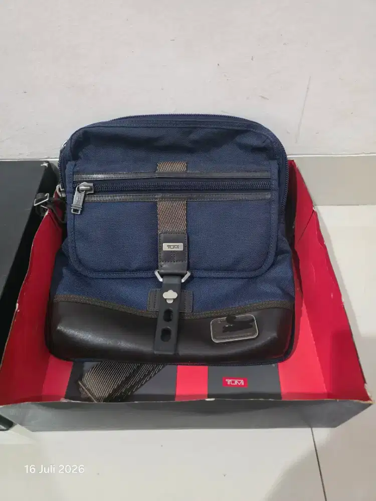 Tas Selempang Tumi second Alpha Bravo Annapolis Zip Original 100%