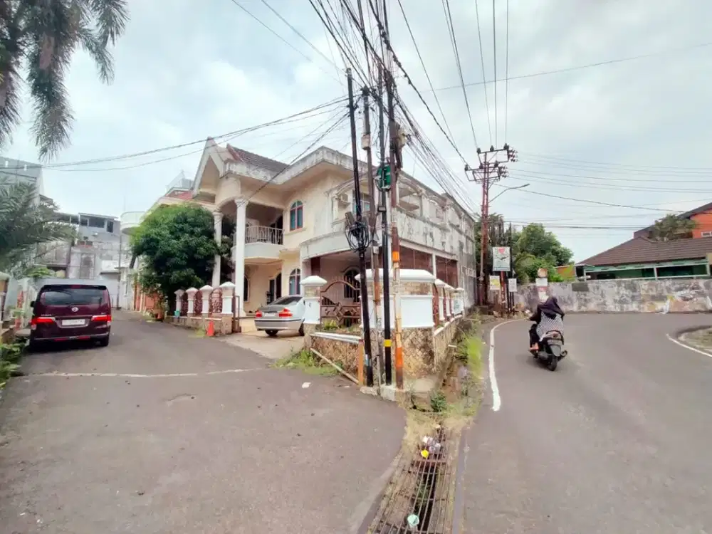 DIJUAL RUMAH HOOK JALAN SERUNI BUKIT BESAR PALEMBANG