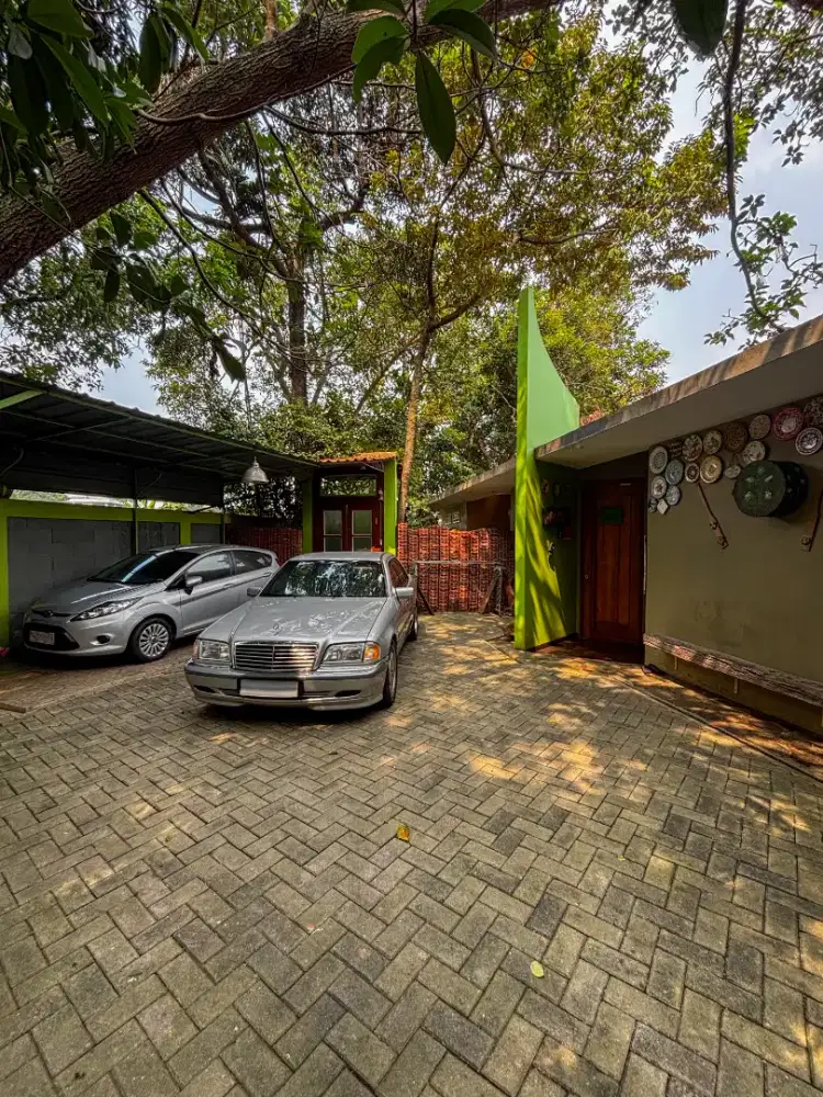 JUAL RUMAH MINIMALIS BONUS 4 KAMAR KOS DI WILAYAH LEBAK BULUS JAKSEL