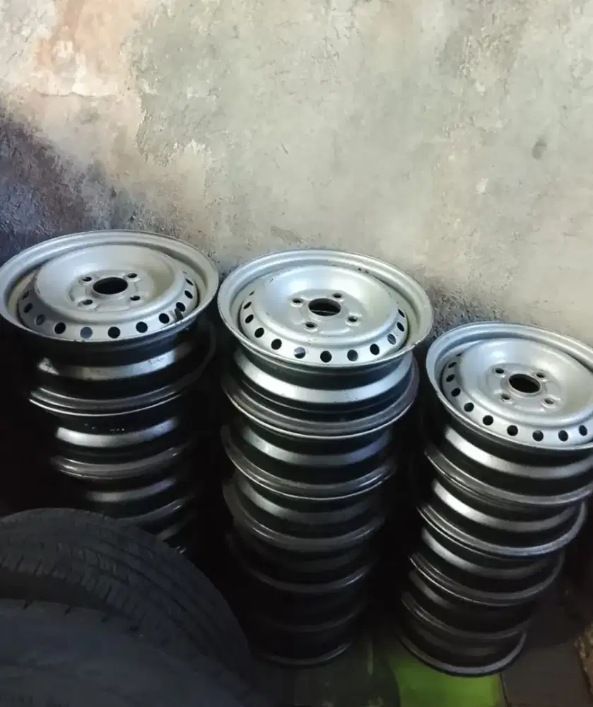Velg kaleng avanza R14 / pcd 114 / lobang 4