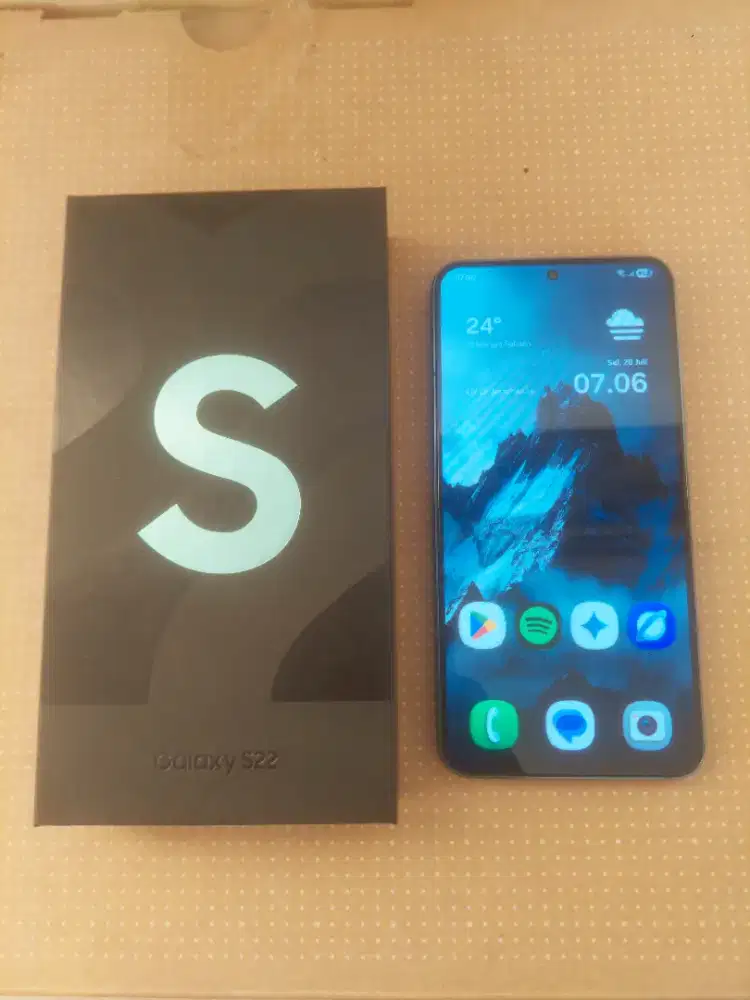 Samsung Galaxy S22 8/256GB SEIN