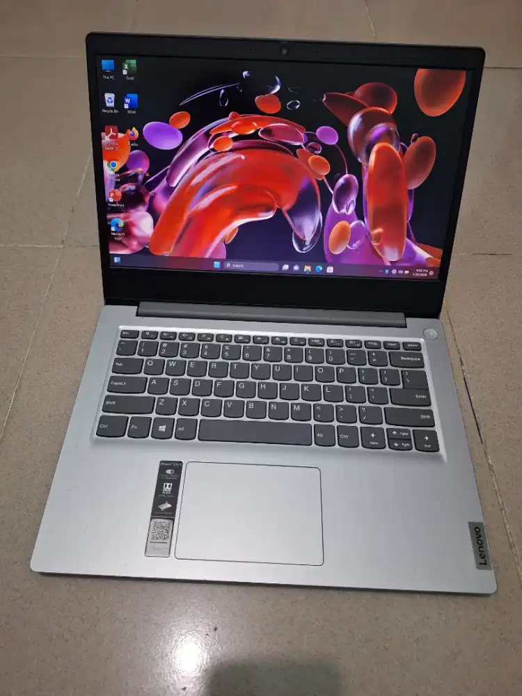 Bismillah dijual laptop lenovo slim3 core i3gen10 siap pakai