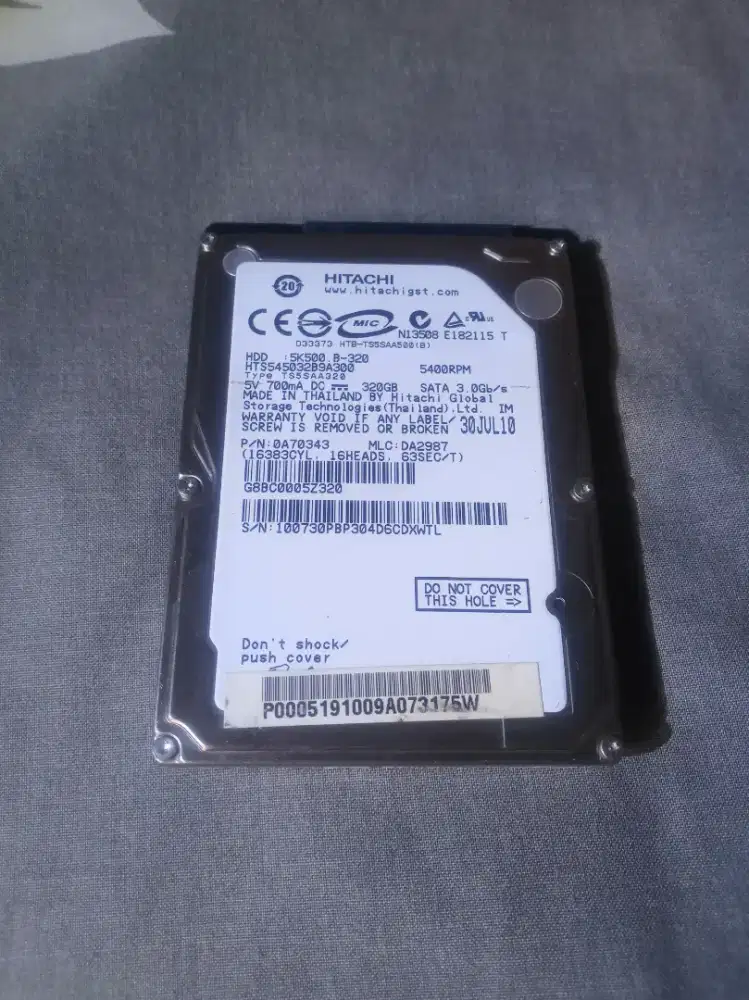 Harddisk/hardisk/hdd merk Hitachi 320gb SATA 2.5inchi