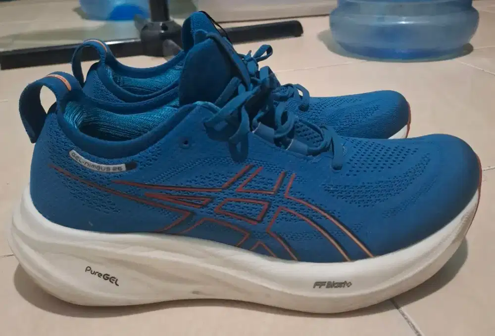 Asic nimbus sepatu Pria- 45 size