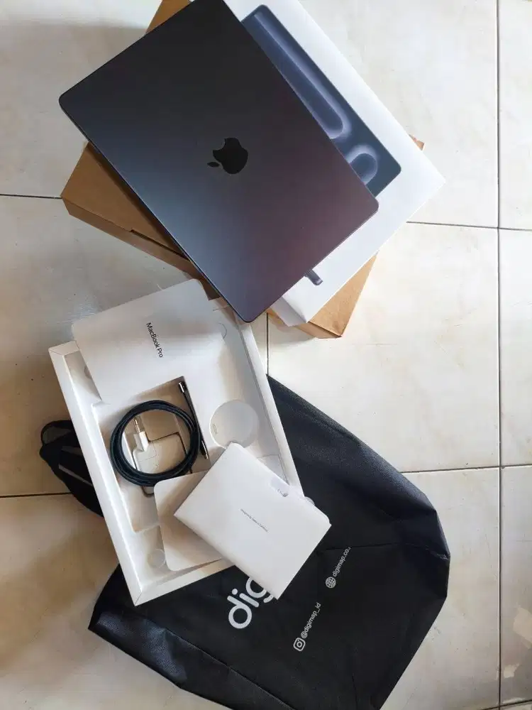 Macbook Pro M5 14 - 16GB/521GB - Black