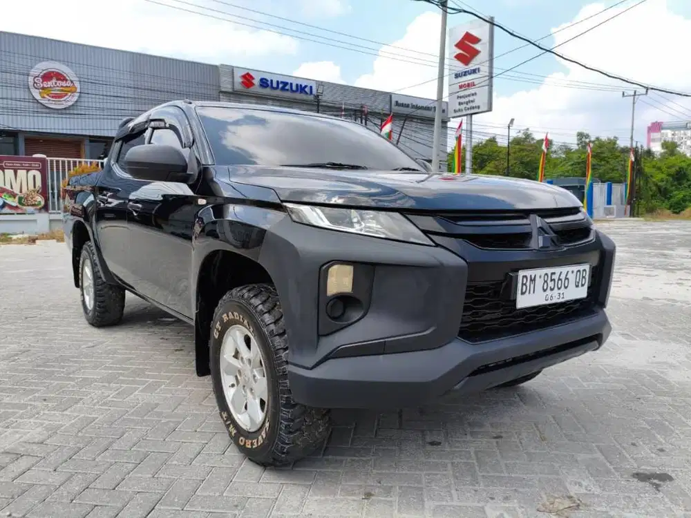 DIJUAL Mitsubishi Triton DC HDX 4x4 MT PLAT BM
