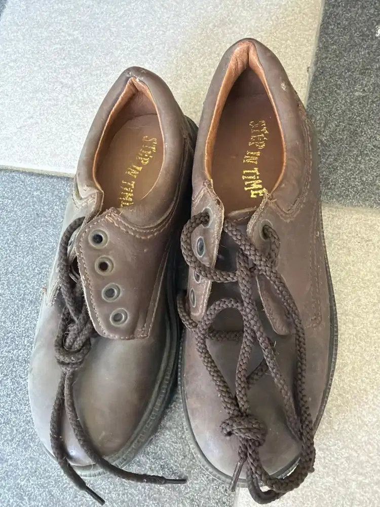Sepatu kulit anak sz 34