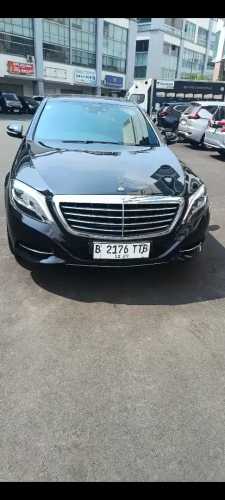 Mercedes Benz S400 Hitam