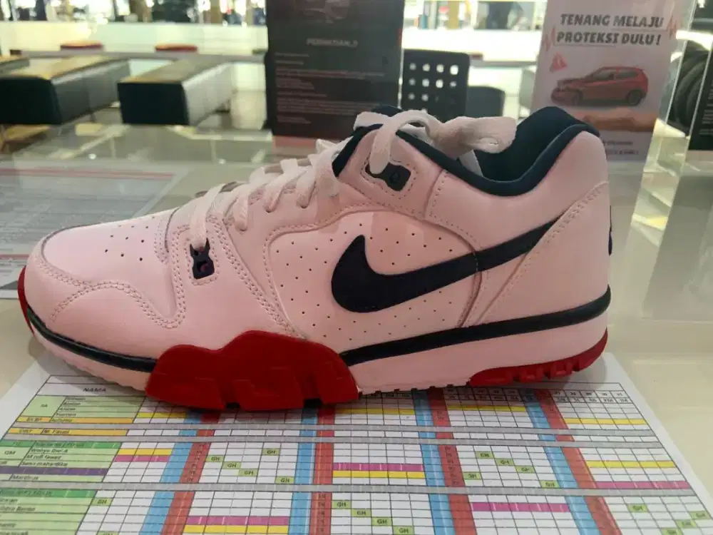 Sepatu nike baru original