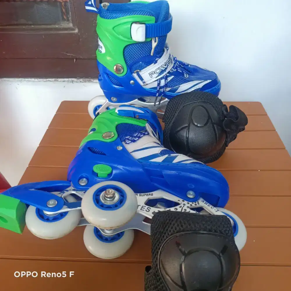 Sepatu Roda. Anak