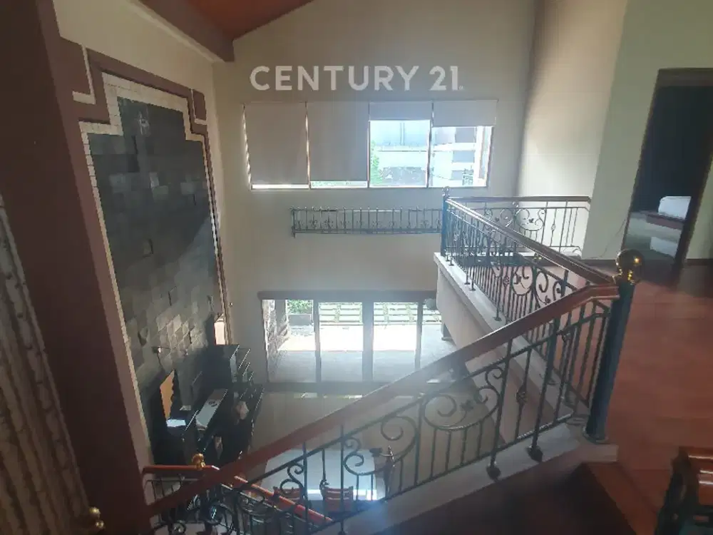 Rumah Klasik  2 Lt Furnished ,Taman Mutiara Cimahi