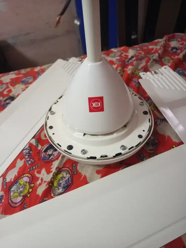 Dijual kipas angin gantung merek KDK modelWZ56P