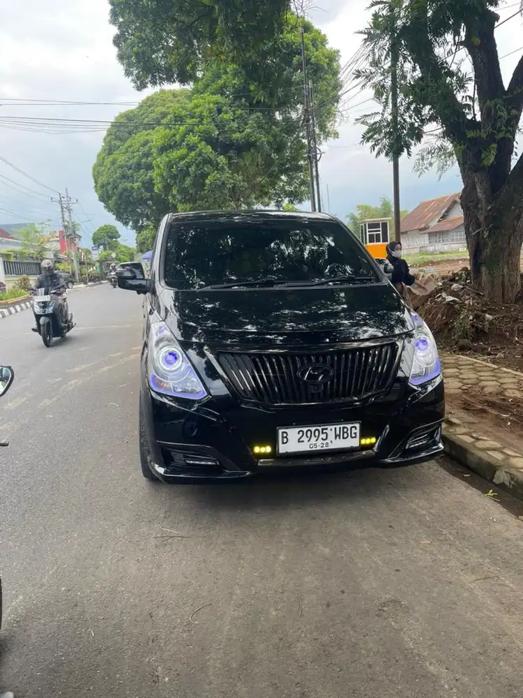 Hyundai h1 royale limited