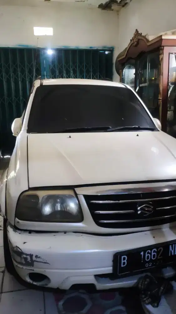 Suzuki Grand Escudo XL-7 – SUV 7 penumpang dengan mesin V6 2.500 cc