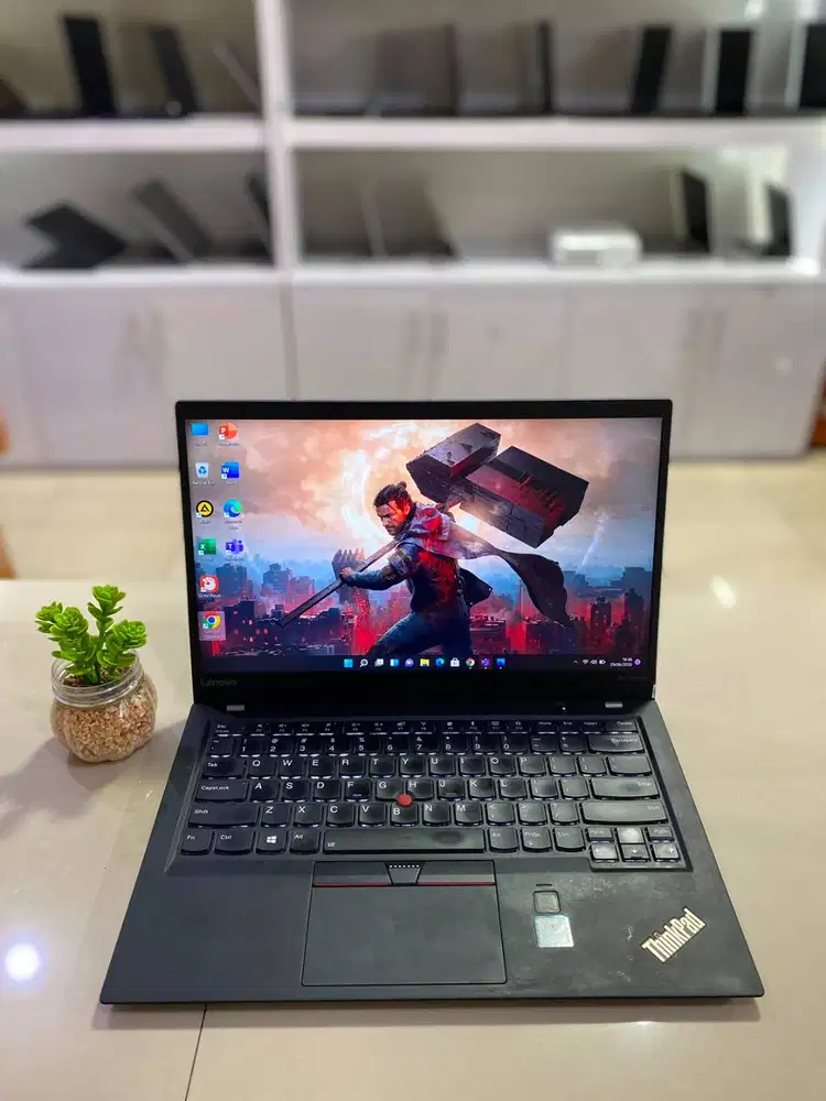 LENOVO THINKPAD X1 CARBON  INTEL CORE I7-7500U RAM 8 GB SSD 256 GB