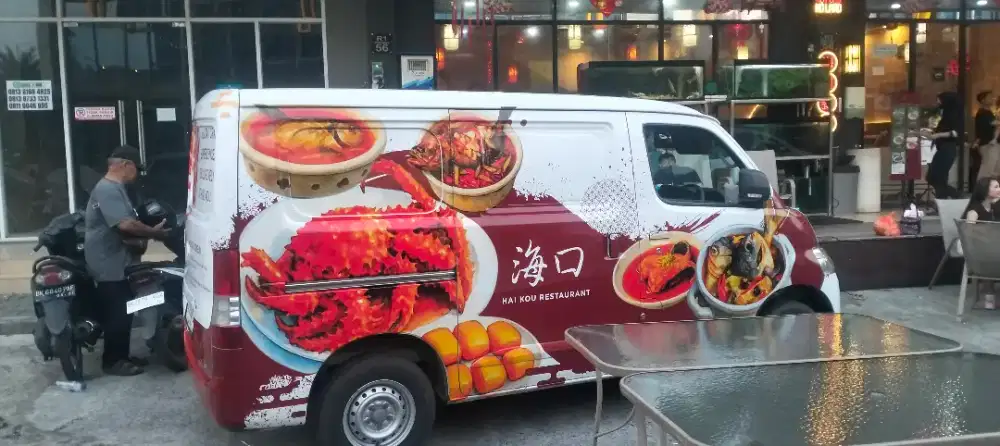 Wrapping mobil full body dan Branding