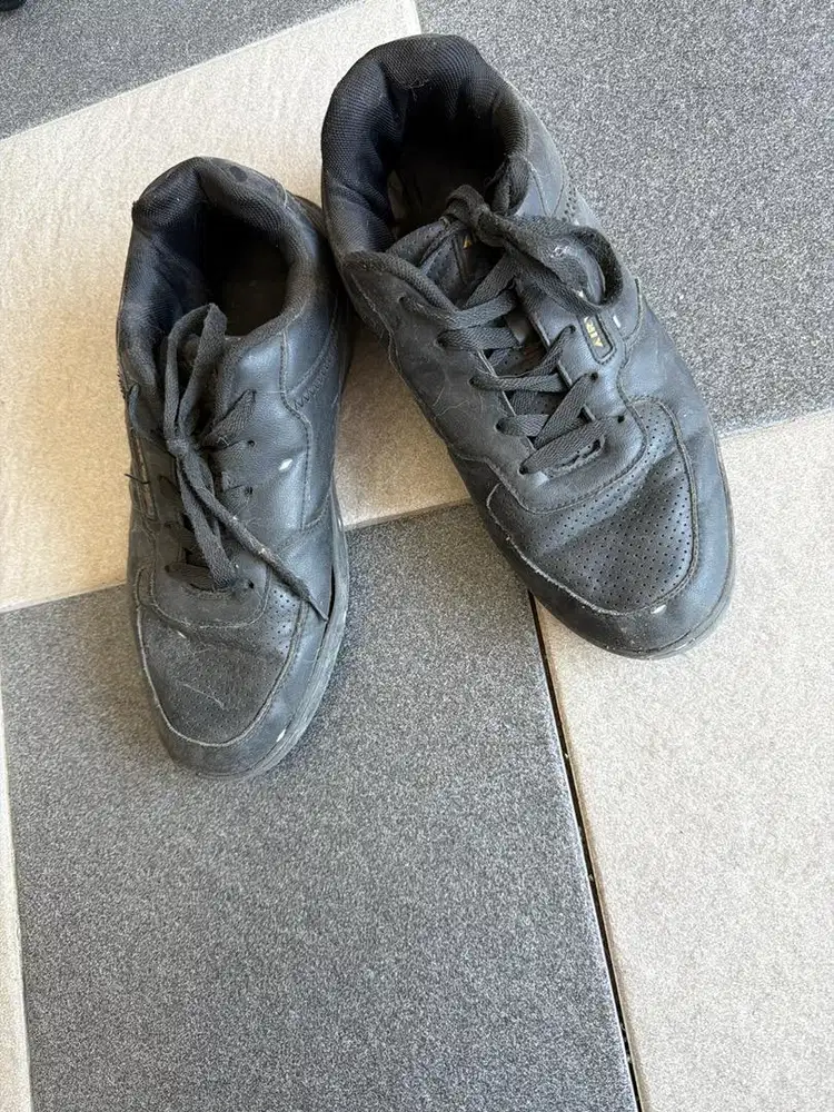 Sepatu airwalk 43 murah aja
