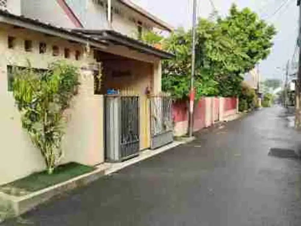 Rumah Komplek Kavling Pondok Bambu Jakarta Timur 2Lantai