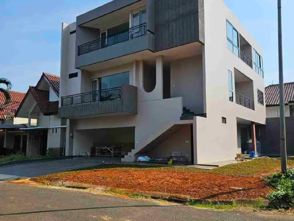Rumah Private Pool Bangunan Mandiri Jelita Alam Sutera