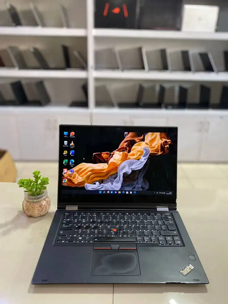 LENOVO THINKPAD X380 YOGA SN:MP1L29DL	INTEL CORE I5-8350U CPU RAM 8 GB
