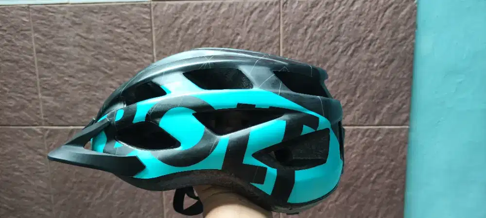 Jual Cepat
Helm sepeda merk POLYGON BOLT ORIGINAL