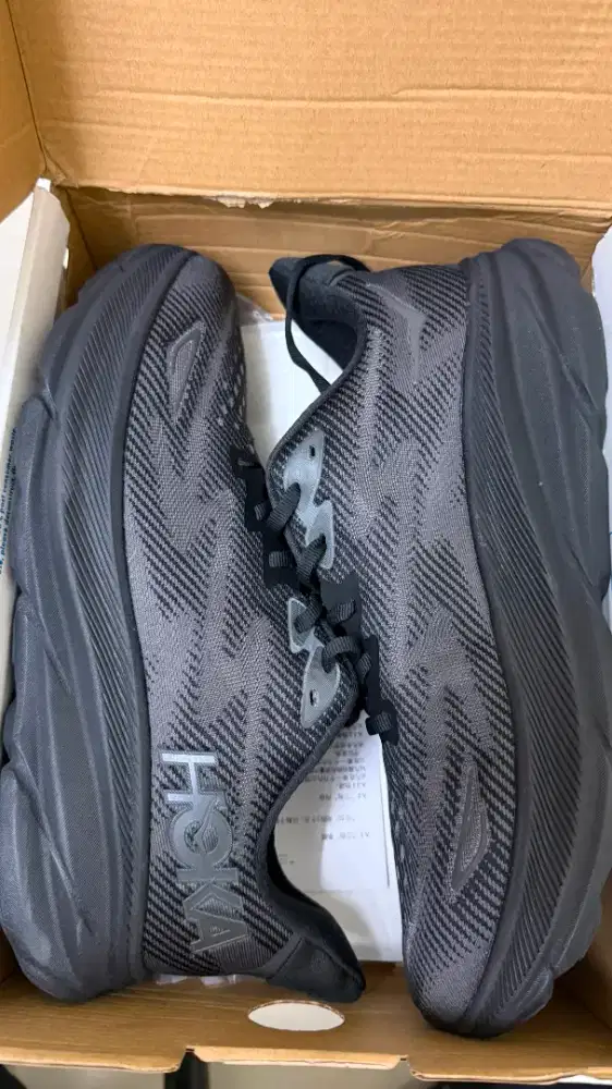 Hoka Clifton 9 Black