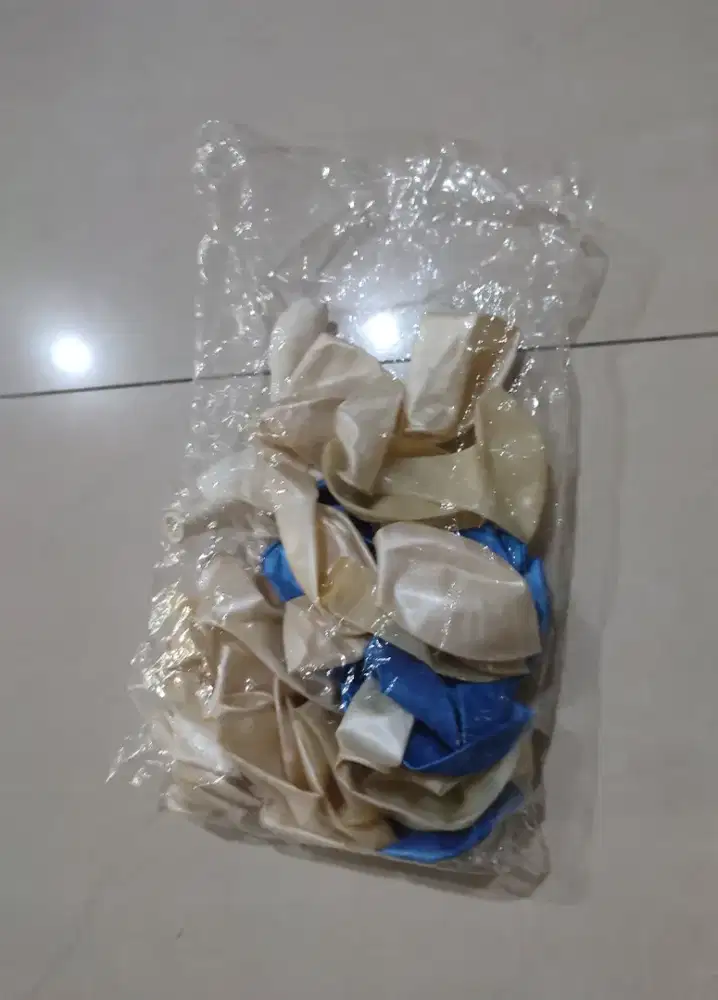 balon putih biru 12 inch